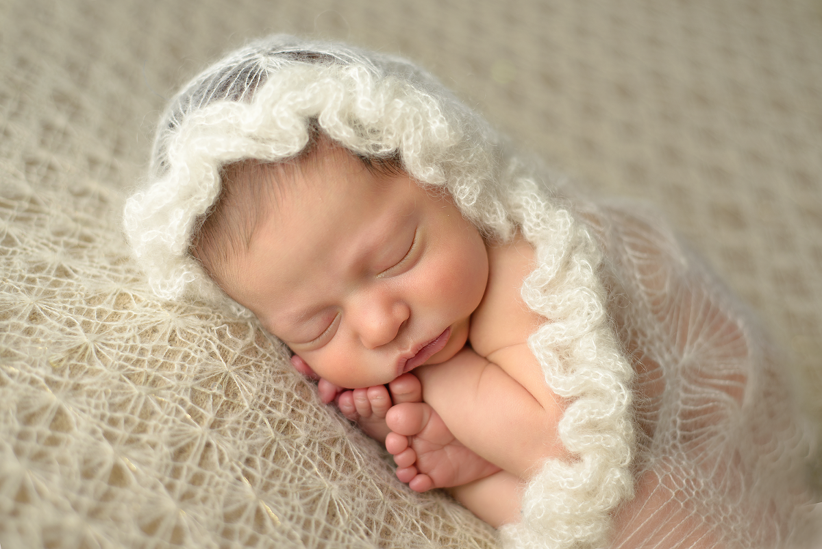 Long Island Newborn Photographer | Ewa Skapski Photography | www.ewaskapskiphotography.com