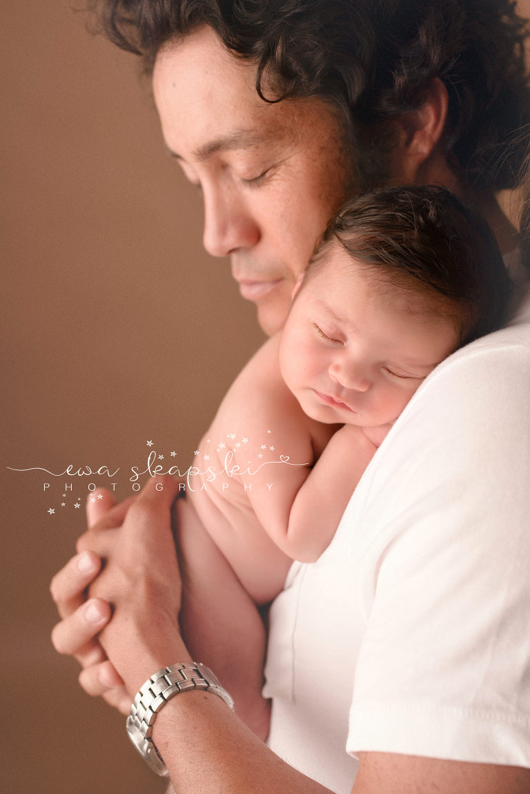 Long Island Newborn Photographer | Ewa Skapski Photography | www.ewaskapskiphotography.com